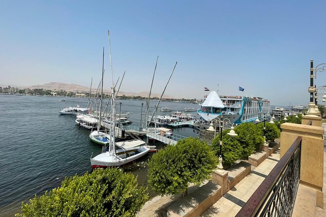 Discover Luxor Journey to the Valley of the Kings from Hurghada - Colossi of Memnon: Two Statues, 3,400 Years, and a Short Stop That Still Works