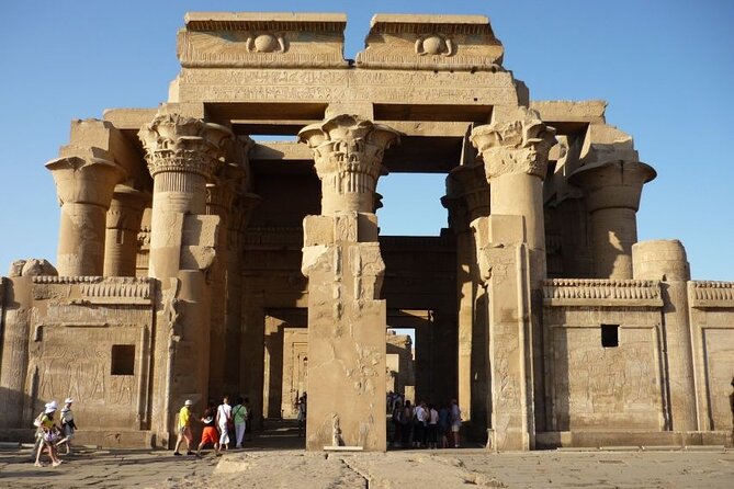 Edfu and Kom Ombo Day Tour with Aswan Transfer from Luxor - Hotel pickup, the private car, and how to make the transfer pay off