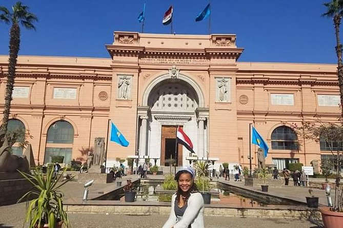 Egypt Short Break Day Tour: Pyramids, Sphinx and Egyptian Museum From Cairo Airport - Egyptian Museum: How to See Tutankhamun Without Feeling Rushed
