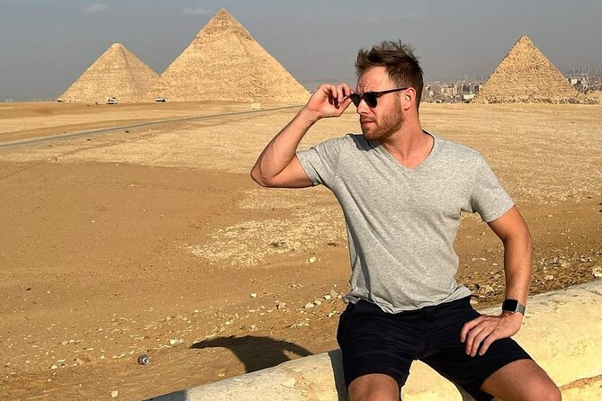 Egyptian Museum and Giza Pyramids - Great Pyramids panorama: seeing three kings in one view
