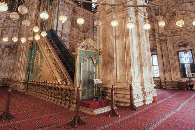 Egyptian Museum, Citadel and Old Cairo Tour - Cairo Citadel: Saladin’s seat of power and today’s skyline