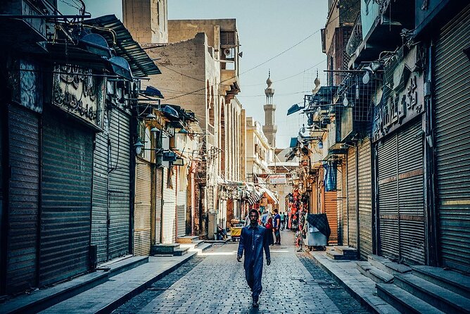 El Moez Street - El-Moez Street’s “you are here” feeling in Islamic Cairo