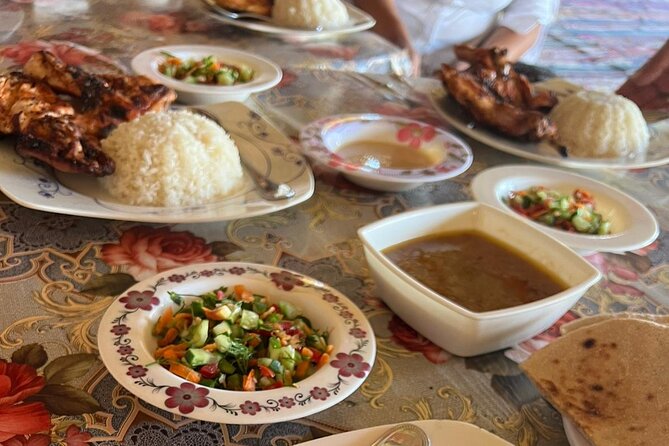 Enjoy Fayoum & Sandboarding with Egyptian Lunch at Tunis village. - Tunis Village Lunch Cooked by Local Farmers