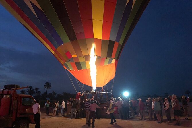 Enjoy Hot Air Balloon,Valley of the kings,Hatshepsut temple in Luxor - Colossi of Memnon: huge statues, easy photo win