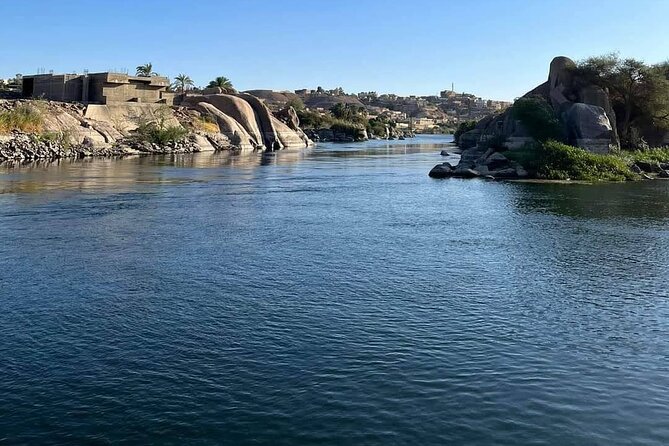 Exotic Nile Cruise tour - Day 2: West Bank highlights with Valley of the Kings and Deir el-Bahari