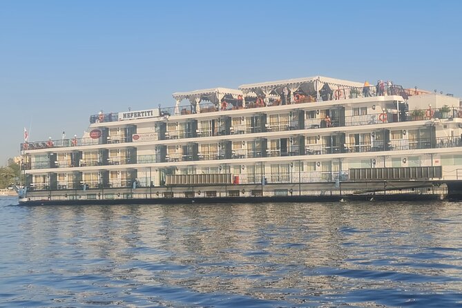 Exotic Nile Cruise tour - Day 1 in Luxor: from airport pickup to Temple of Luxor and Karnak