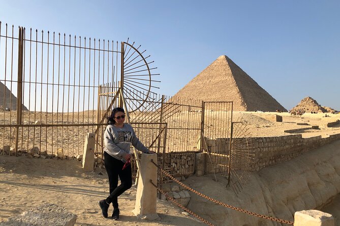 Experience Private Tour of Pyramids in Giza - Sphinx viewpoints and photo moments that feel worth it