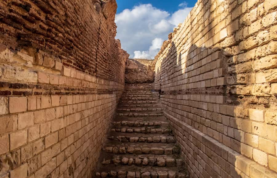 From Alexandria: Highlights of Alexandria Full City Tour - Kom-ElShuqafa Catacombs: stepping into Alexandria’s underground world