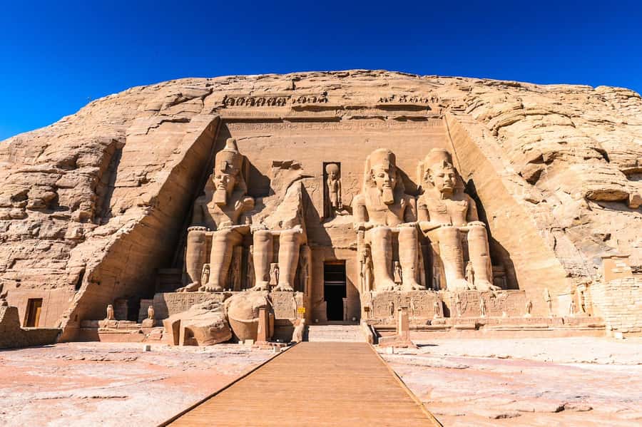 From Aswan: Abu Simbel Ramses and Nefertari Temples Day Trip - The ride from Aswan: comfort, patience, and timing