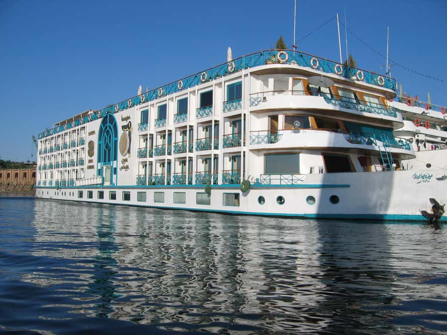 From Cairo: 4-Day Nile Cruise from Aswan to Luxor with Meals - Luxor at Early Light: Optional Hot-Air Balloon Over the Valley