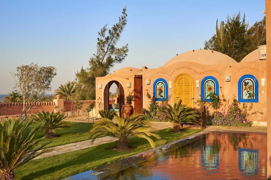 From Cairo: Full-Day Tour to El Fayoum - Tunis Village and Qarun Lake: a calm opening before the desert gets dramatic