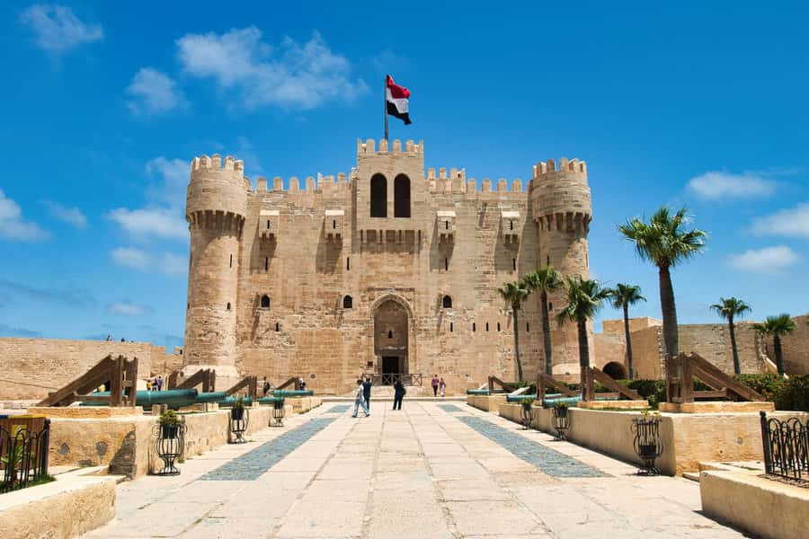 From Cairo: Historical Alexandria Shared Day Tour with Lunch - Kom el Shoqafa Catacombs: The Underground Wow Factor