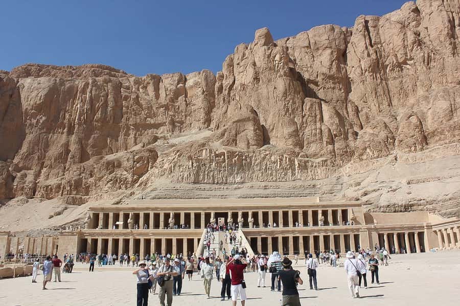 From Cairo: Private All-Inclusive Tour of Luxor by Plane - Crossing to the East Bank: Karnak and Luxor Temple in one full sweep