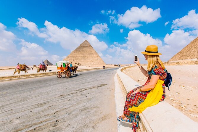 From Cairo: Private Crowd Free Half Day Pyramids Adventure - Sphinx Gate and the Great Sphinx: the best way to start