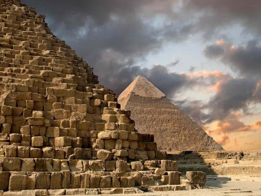 From Giza: Day tour to Giza Pyramids Tour with Pickup - Sphinx and Valley Temple Coverage: Seeing More Than One Landmark