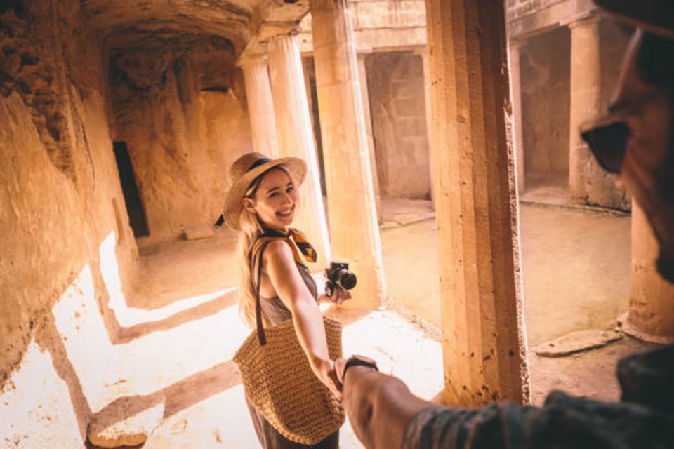 From Hurghada: Abydos, Osireion, and Dendera Day Tour - Dendera Temple Complex: Hathor’s domain and that ceiling