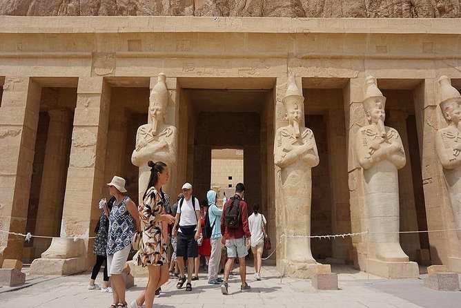 From Hurghada: Day Trip to Valley of the Kings in Luxor - Lunch in Luxor: a real reset mid-day