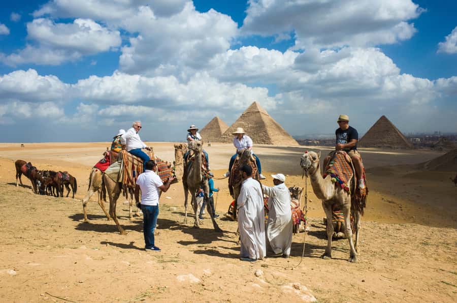 From Hurghada: Grand Egyptian Museum Pyramids Cairo Day Trip - Lunch break in Cairo: keep it simple, keep your energy