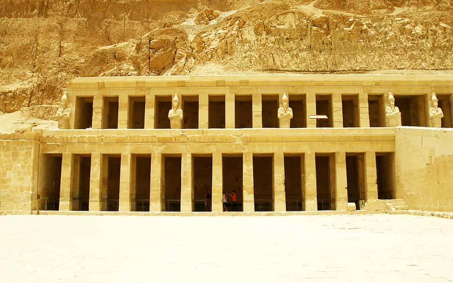 From Hurghada: Luxor Private Day Trip with Temple Tickets - Luxor Temple: The East Bank’s Royal Timeline