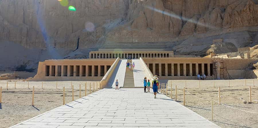 From Hurghada: Luxor Private Guided Tour - Valley of the Kings: why three guided tombs are worth the time