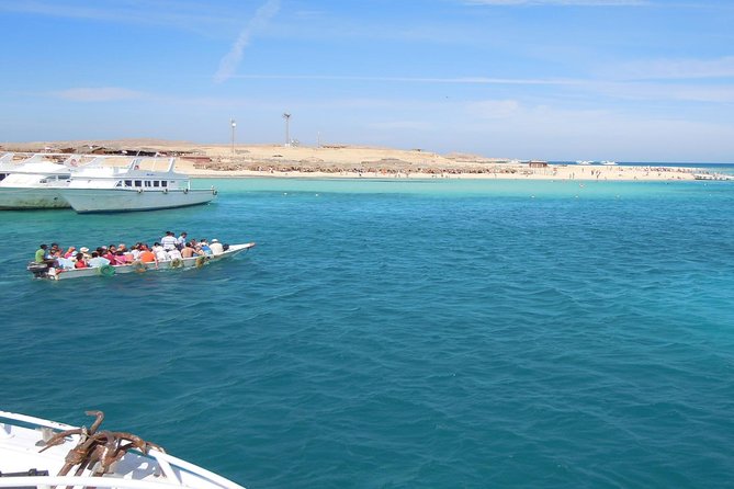 From Hurghada: Paradise Island Full-Day Snorkeling Tour - The small onboard perks you’ll thank yourself for