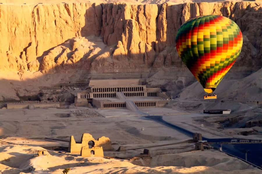 From Luxor: 5-Day Nile Cruise to Aswan with Balloon Ride - Day 3: Edfu and Kom Ombo, the Horus-and-Sobek pairing