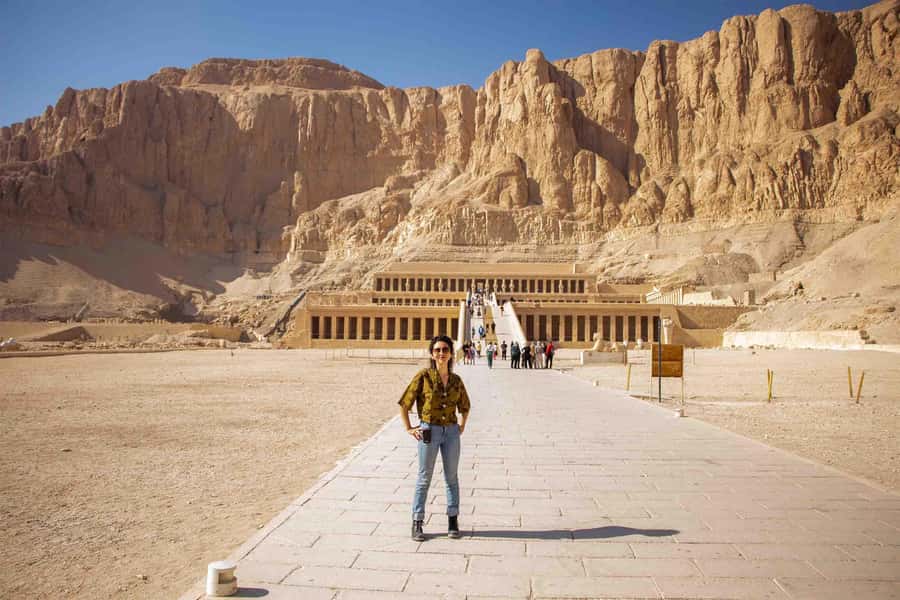 From Luxor: Guided Tour to East or West Banks with Lunch - East Bank: Karnak Temple’s Scale and Why a Guide Helps