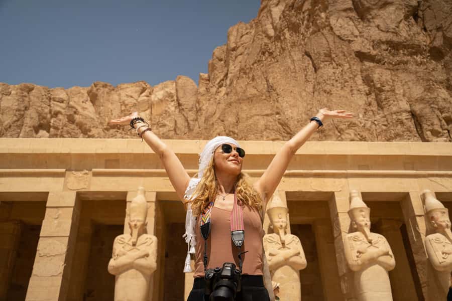 From Luxor: West Bank Tour with Valley of Queens & Lunch - Your Private Egyptologist Guide: Why the Explanations Matter
