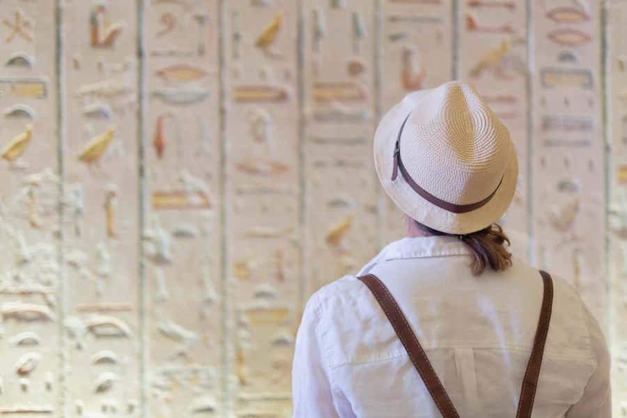 From Luxor: West Bank Tour with Valley of Queens & Lunch - Temple of Hatshepsut: Terraces Carved Into Desert Cliffs