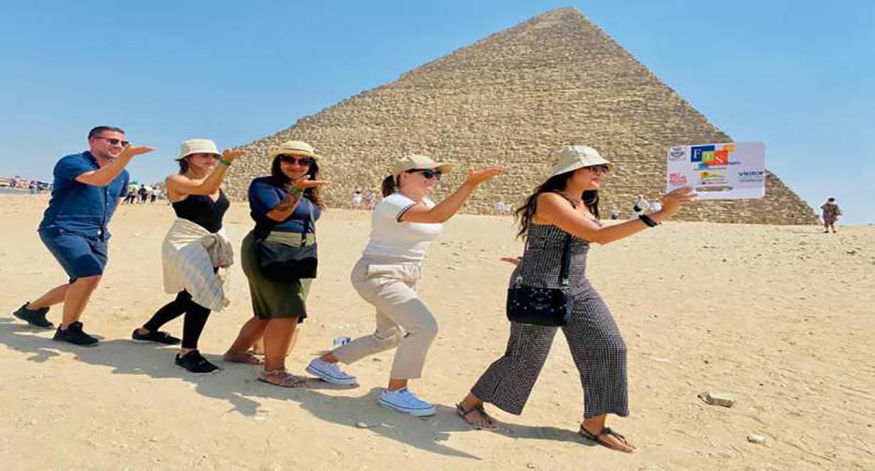 From Red Sea to the Sphinx: Giza Day Trip with Flights - Lunch in Cairo: simple fuel before the museum marathon
