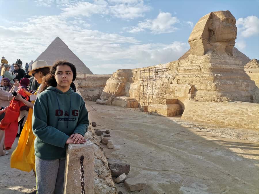 From Sharm El Sheikh: Cairo Day Tour with Roundtrip Flights - Pyramids of Giza: guided time, Sphinx, and the photo window that matters