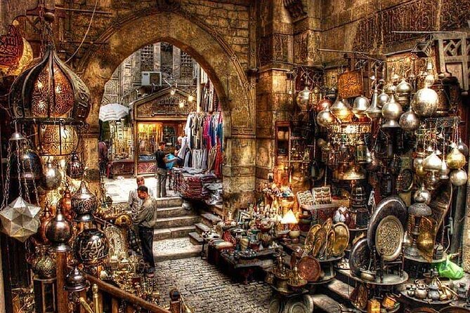 Full Day Egypt Landmarks Private Tour with Lunch - El Moez Street: the open-air Islamic museum moment