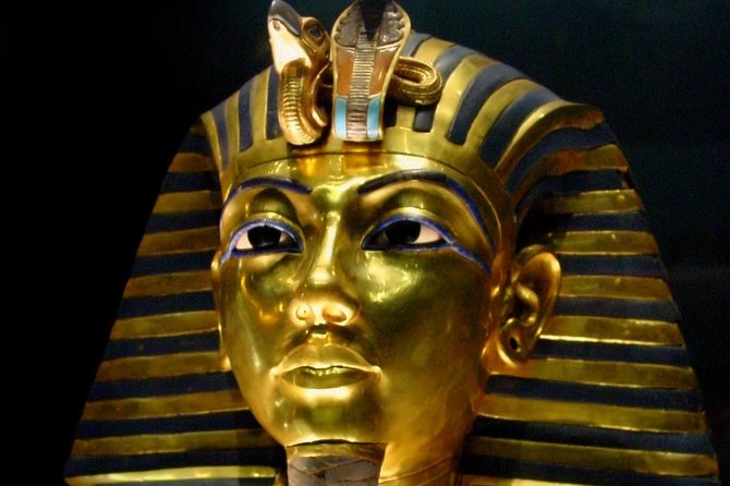 Full-Day Giza Pyramids, Egyptian Museum and bazaar Private Tour - The private van plan: why it matters in Cairo