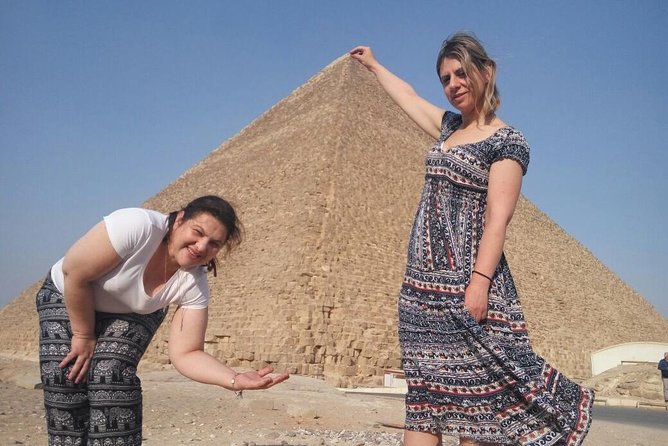 Full-Day Giza Pyramids, Egyptian Museum and bazaar Private Tour - Giza Pyramids: what you’ll see and how to get the best out of it
