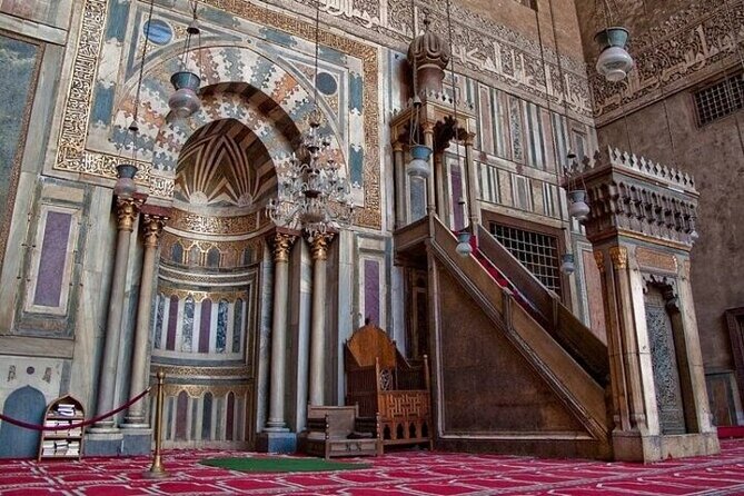 Full Day Giza Pyramids, Egyptian Museum and Khan El Khalili Bazar - Khan El Khalili Bazaar: shopping without losing the plot