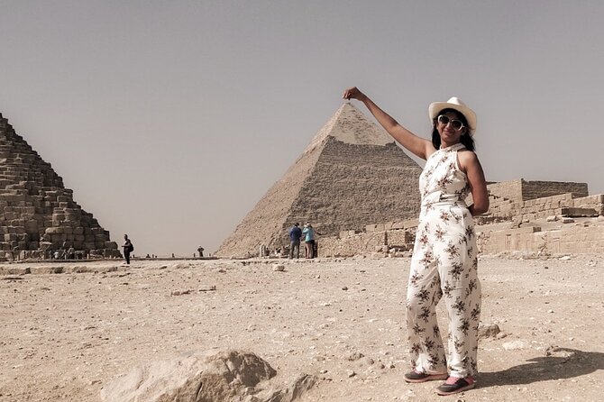 Full-Day Giza Pyramids, Sphinx, Memphis & Sakkara Private Tour - Valley Temple at Giza: the burial connection people forget