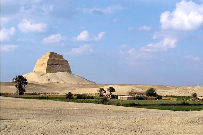 Full Day Guided tour to the Pyramids, Sphinx, Meidum And Dahshur - Meidum Pyramid: The Less-Touristy Stop That Adds Real Understanding