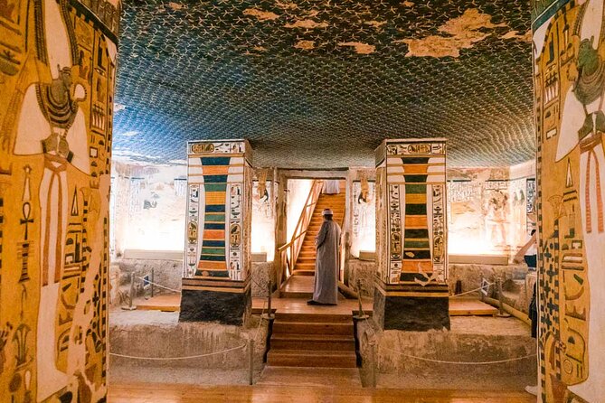 Full-Day Luxor Tour "Highlights of East and West Banks" - Luxor Temple: the Theban Triad and the feel of the city