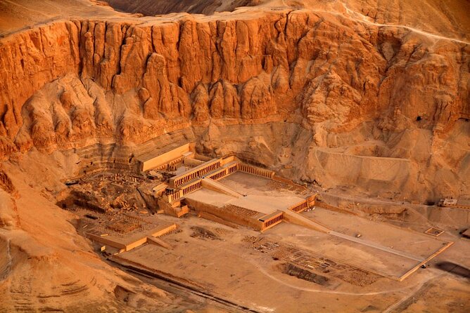Full-day Private Guided Tour of East and West Bank in Luxor - Key highlights at a glance