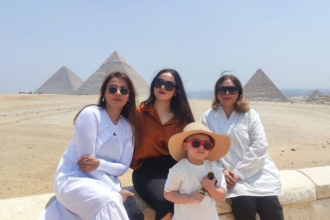 Full-Day Private Tour to Giza Pyramids, Sphinx, Memphis & Saqqara - Giza Plateau: Pyramids, Panoramas, and a Sphinx That Dominates the Scene