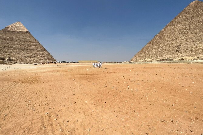 Full-Day Pyramids of Giza Tour from Hurghada - Air-Conditioned Transport, Group Size, and the Guide Factor