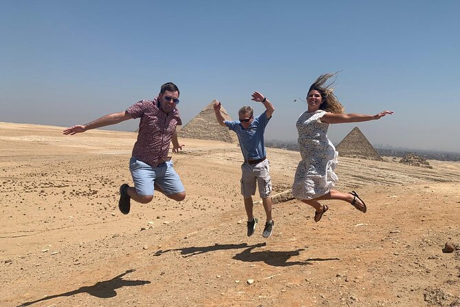 Full-Day Tour Giza Pyramid Egyptian Museum Khan El Khalili - Menkaure’s Pyramid: Smaller, Still Important, and Worth the Time