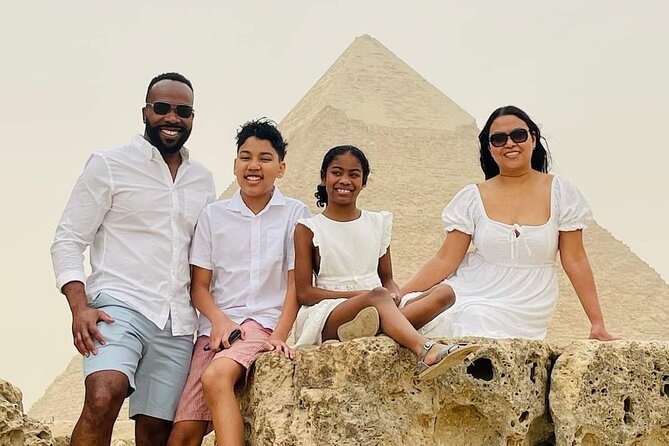 Full Day Tour Giza Pyramids, Egyptian Museum, Khan El-khalili - The Giza Plateau: Cheops, Chephren, Mykerinus, and the Sphinx