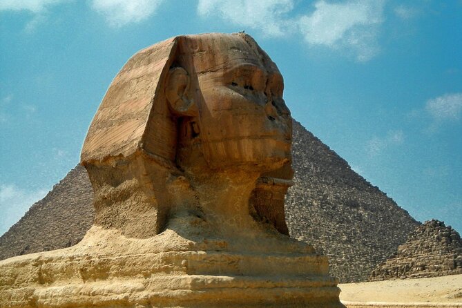 Full-Day Tour in Cairo by Bus - Great Sphinx: a 30-minute reality check (and great photo odds)