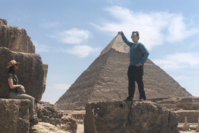 Full - Day Tour to Giza Pyramids , Cairo Museum & Bazaar Includes Lunch - Guides and drivers: why the right person changes everything
