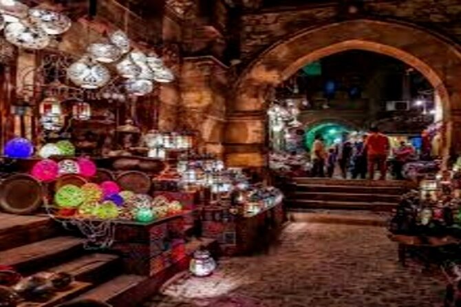 Full Day Tour to Giza Pyramids, Sphinx, Egyptian Museum, Khan el-Khalili Bazaar - What to watch for at Giza and the museum
