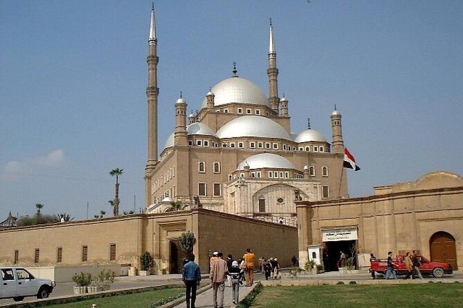 Full Day tour to great pyramids Sphinx Citadel and Bazaar - Stop 3: Cheops (Khufu) and the story behind the facts