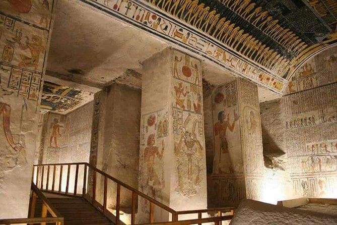 Full Day Tour to Luxor from Airport - Stop 3: Colossi of Memnon (pass by; admission free)