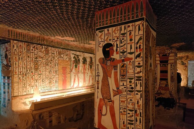 Full Day West bank Private Tour:Valley of kings and Queens & more - Colossi of Memnon and Medinet Habu: two big stops, one clear storyline