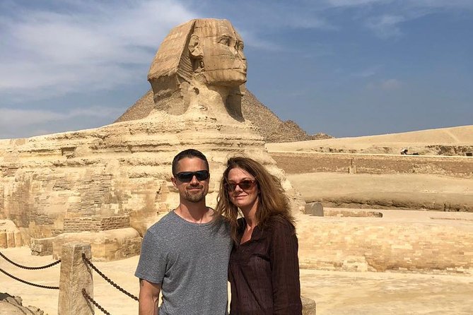 Giza Pyramids and Sphinx: Guided Day Tour from Cairo - Lunch included: a small part that keeps the day smooth